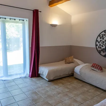 Otel Domaine De Blancardy 3*