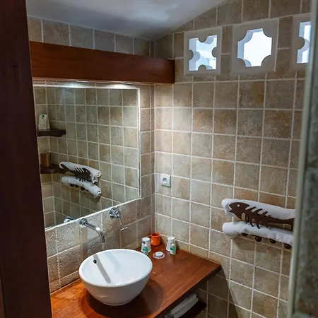 Otel Domaine De Blancardy Moulès-et-Baucels